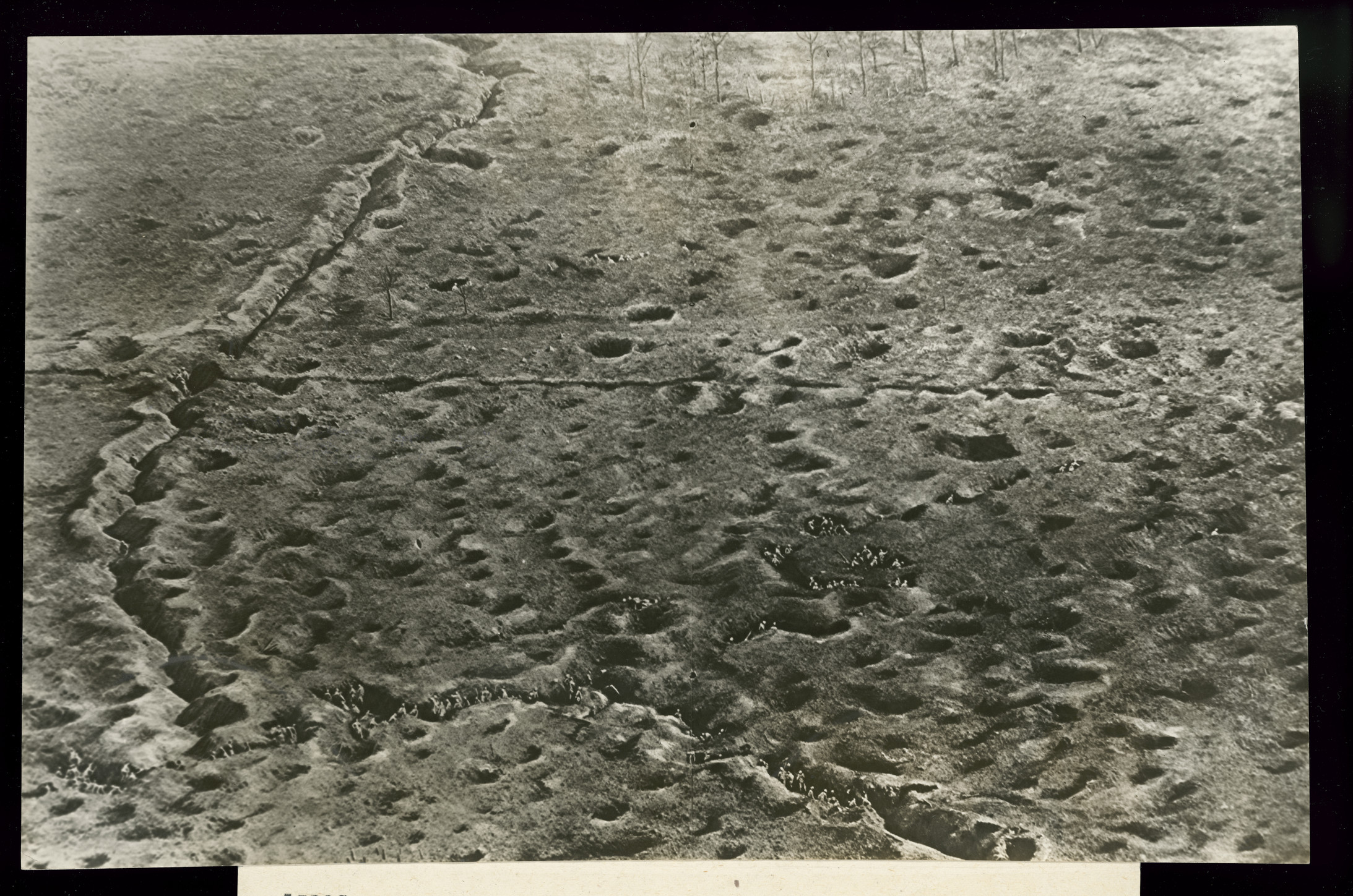 Unbekannter Fotograf: Ein Schlachtfeld an der Somme-Front, 1916, © Central News Photo Service, Library of Congress, Washington, D.C.