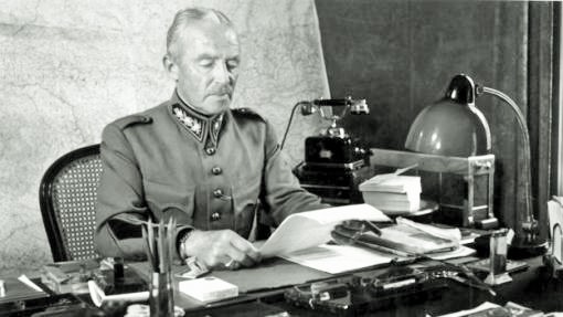 1939: Henri Guisan wird zwei Tage vor dem deutschen Angriff auf Polen vom Parlament zum General und Oberbefehlshaber der Schweizer Armee gewählt. Er war zuvor Kommandant eines Armeekorps. (Foto: Keystone)