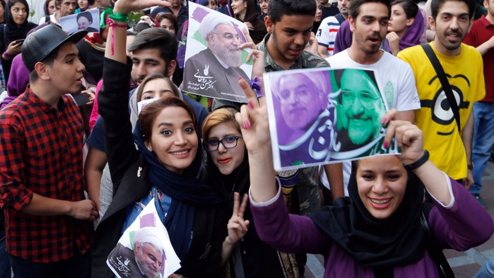 Siegesfeiern in den Strassen von Teheran. (Foto: Keystone/EPA/Abedin Taherkenareh)
