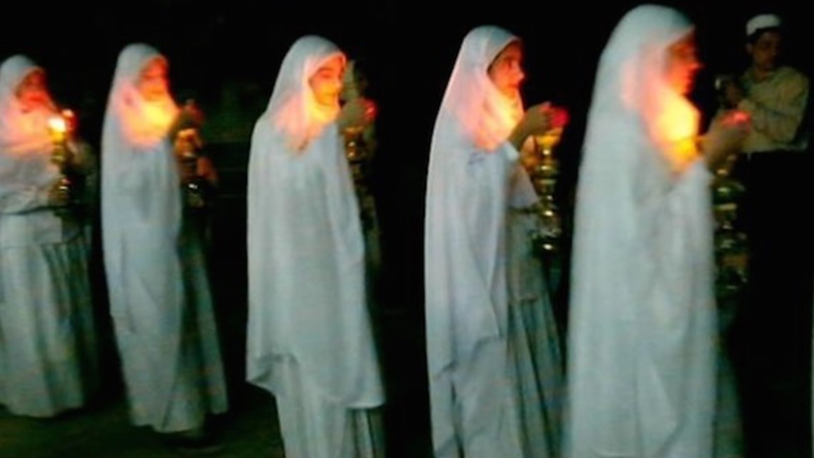 Eine religiöse Zeremonie der Zoroastrier im Iran
