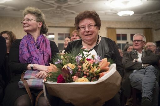 Jessica Hottinger, Ingrid Hörsch während der Feier zu seinem 90. Geburtstag in Zürich am 6. Dezember 2016 (alle Fotos: Journal21.ch)