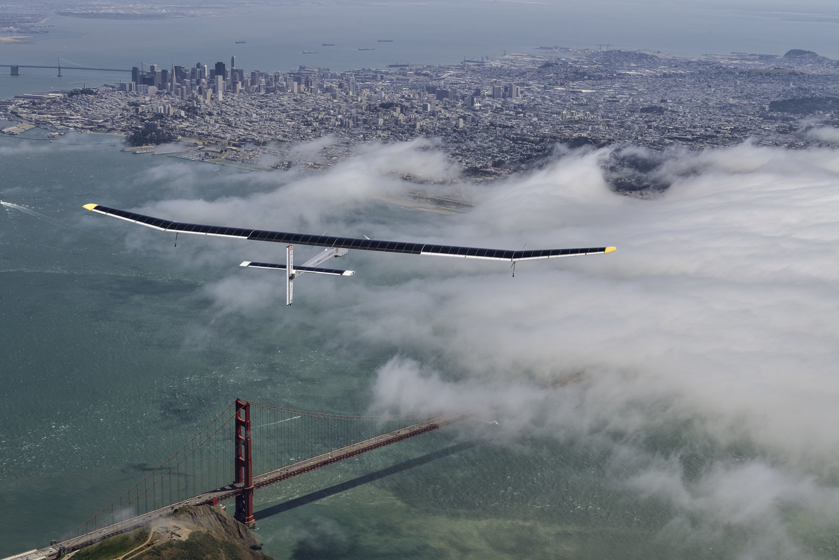 Solar Impulse über der Golden Gate Bridge