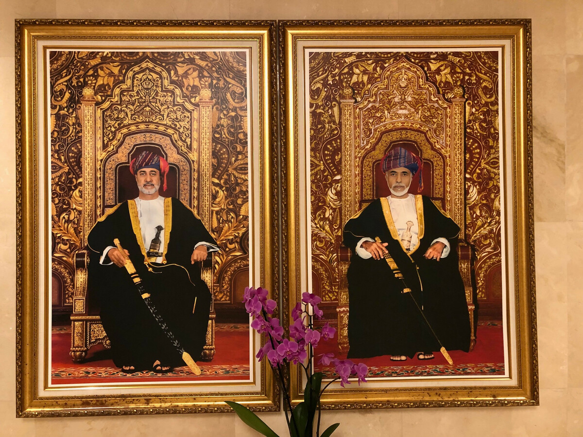 Sultane Haithan (l.) und Kabus