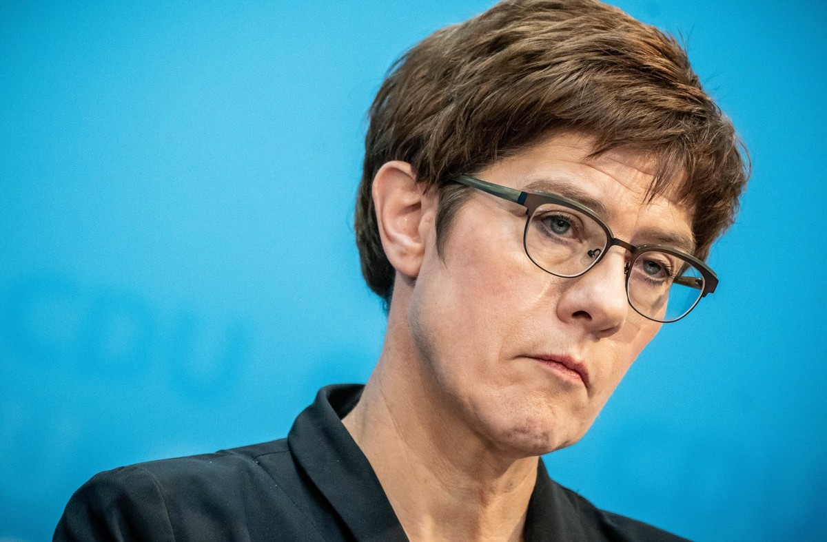 Die CDU-Vorsitzende Annegret Kramp-Karrenbauer erklärt, sie kandidiere nicht für das Amt der Bundeskanzlerin und werde im Sommer als CDU-Chefin zurücktreten. (Foto: Keystone)