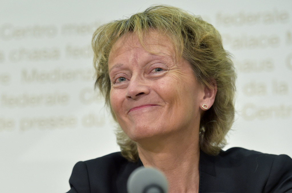 Eveline Widmer-Schlumpf bei der Ankündigung ihres Rücktritts am Mittwoch, 28. Oktober 2015 (Foto: Keystone/Lukas Lehmann)