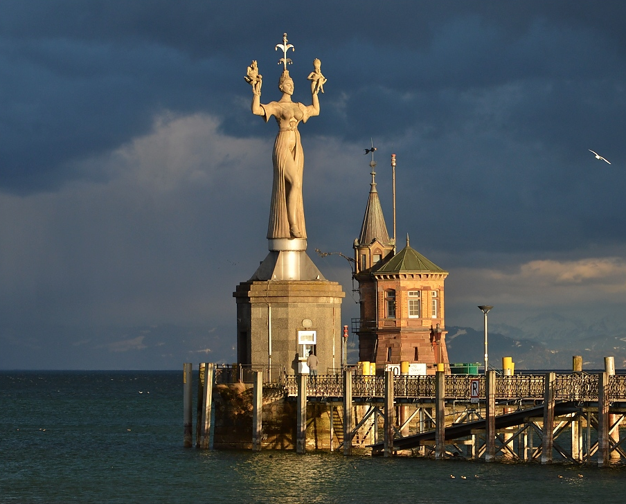 Hafen von Konstanz mit Statue der Imperia