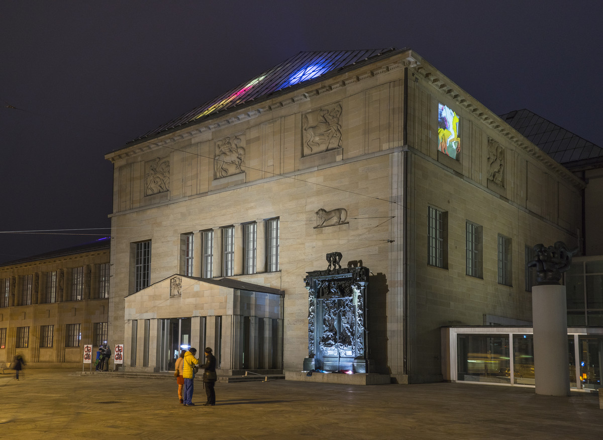 Pipilotti Rist: Tastende Lichter, 2016, Video- und Lichtinstallation Kunsthaus Zürich, 2016; Foto: Lena Huber; Courtesy the artist, Hauser & Wirth and Luhring Augustine