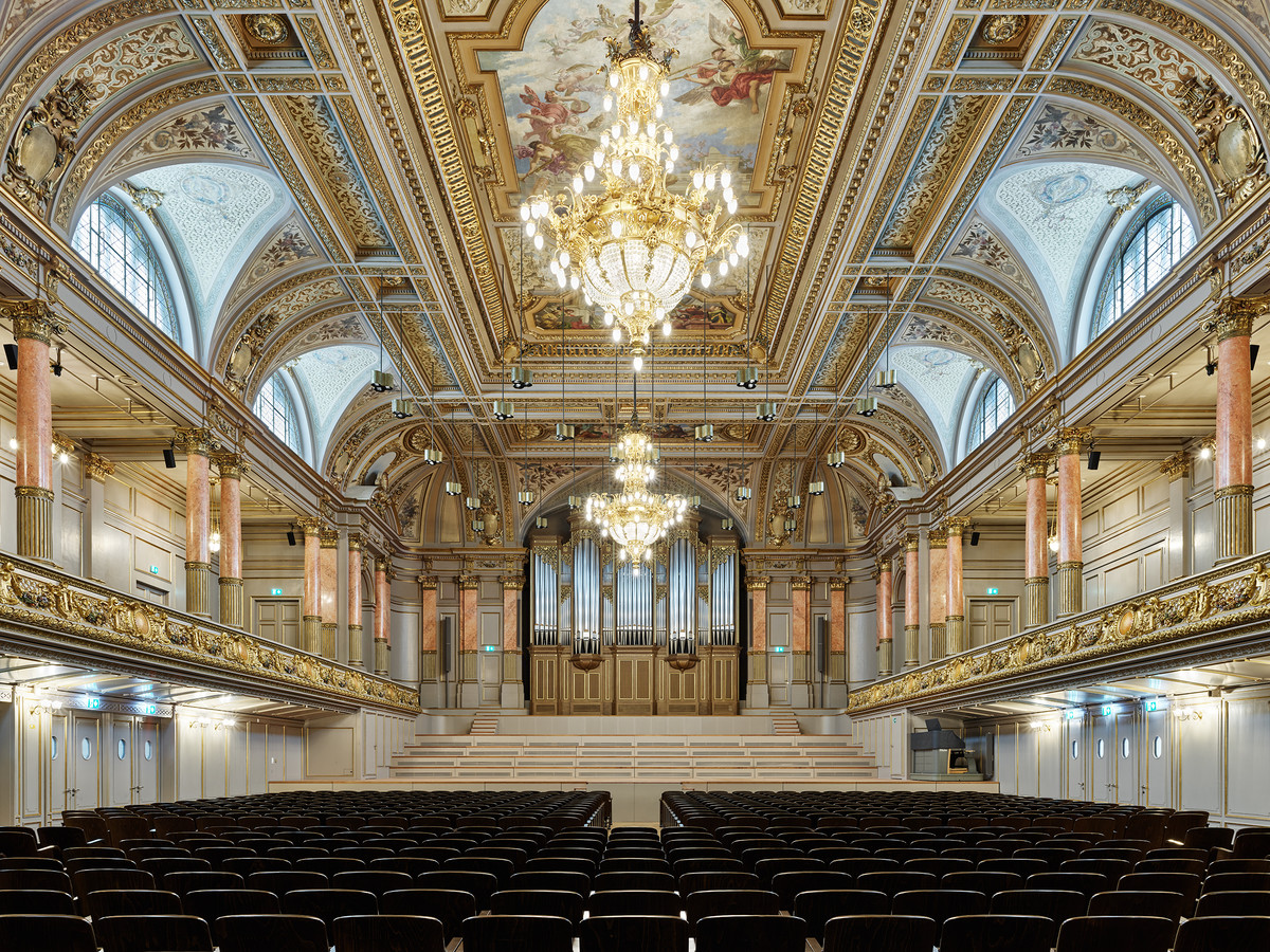 Elegant und vornehm: die neue Orgel im renovierten Saal  © Georg Aerni / Tonhalle Zürich