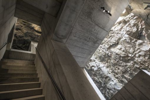 Erdgeschichte als Erlebnis: Die Architektur von Miller & Maranta erschliesst den Sandstein-Fels. Bild: © Gletschergarten Luzern