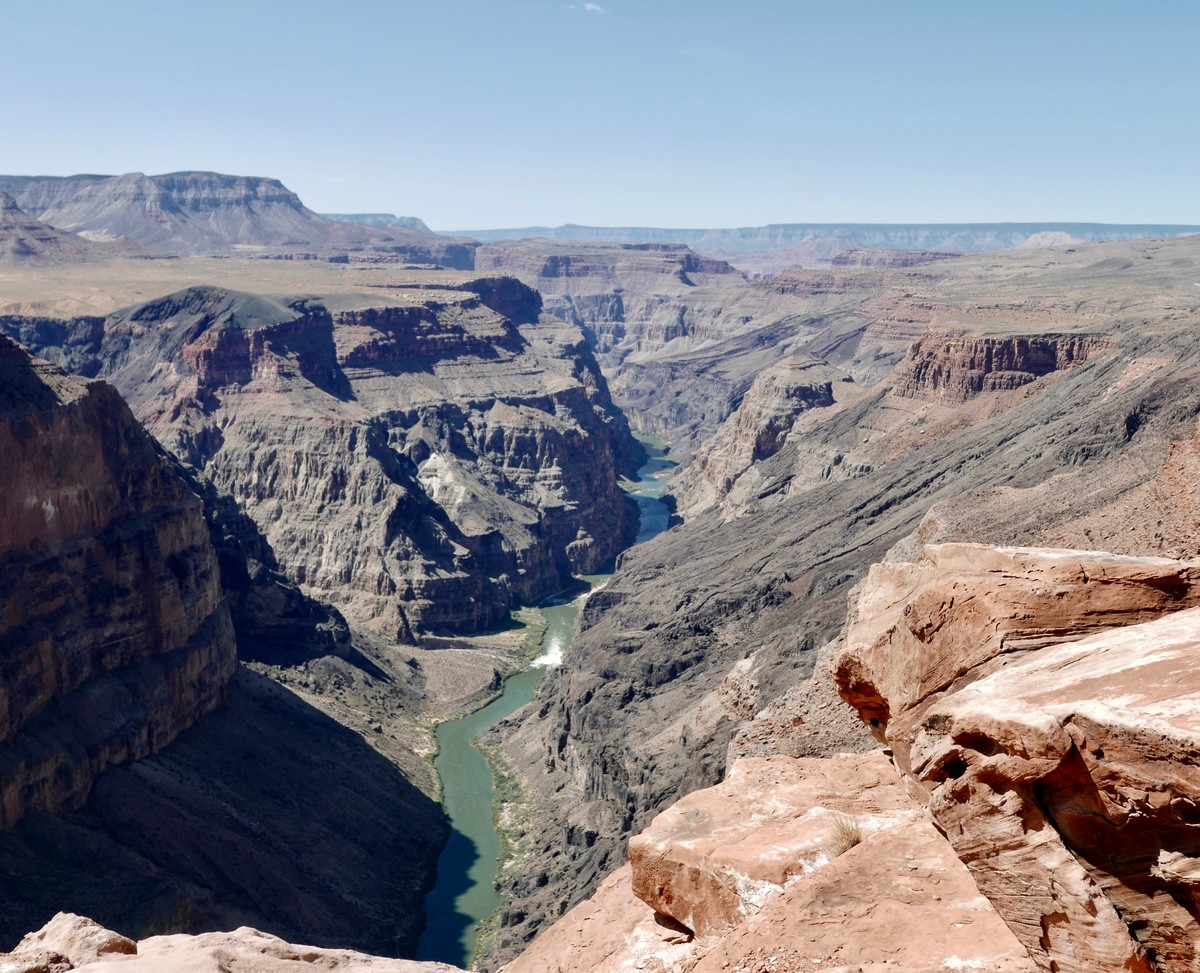 Grand Canyon. Blick vom Toroweap Point gegen Westen mit Lava Falls Rapids (Foto: J21, Dieter Imboden)