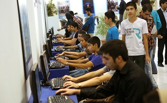 Das Internet hat für die iranische Jugend ein Fenster zur Welt geöffnet