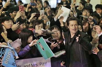 Das Bild zeigt ihn im November 2014 bei der Präsentation seines Films "Fury" in Seoul, Südkorea. (Foto: AP/Ahn Young-joon) 