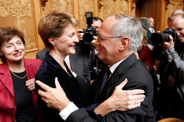 2010: Die Sozialdemokratin Simonetta Sommaruga und der Freisinnige Johann Schneider-Ammann werden in den Bundesrat gewählt.
