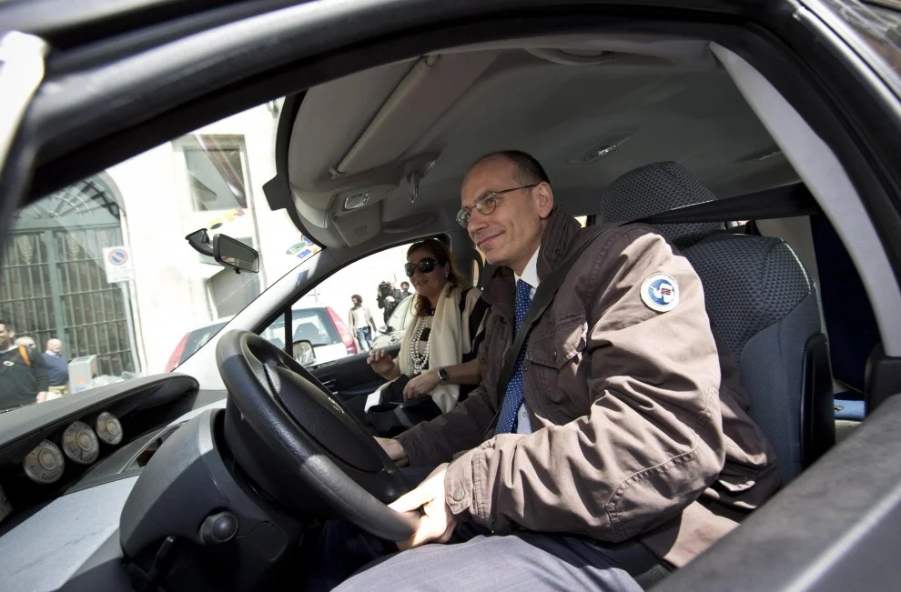 Enrico Letta bei der Ankunft am Mittwochmittag im Quirinal-Palast, dem Sitz von Staatspräsident Giorgio Napolitano. (Foto: itm)
