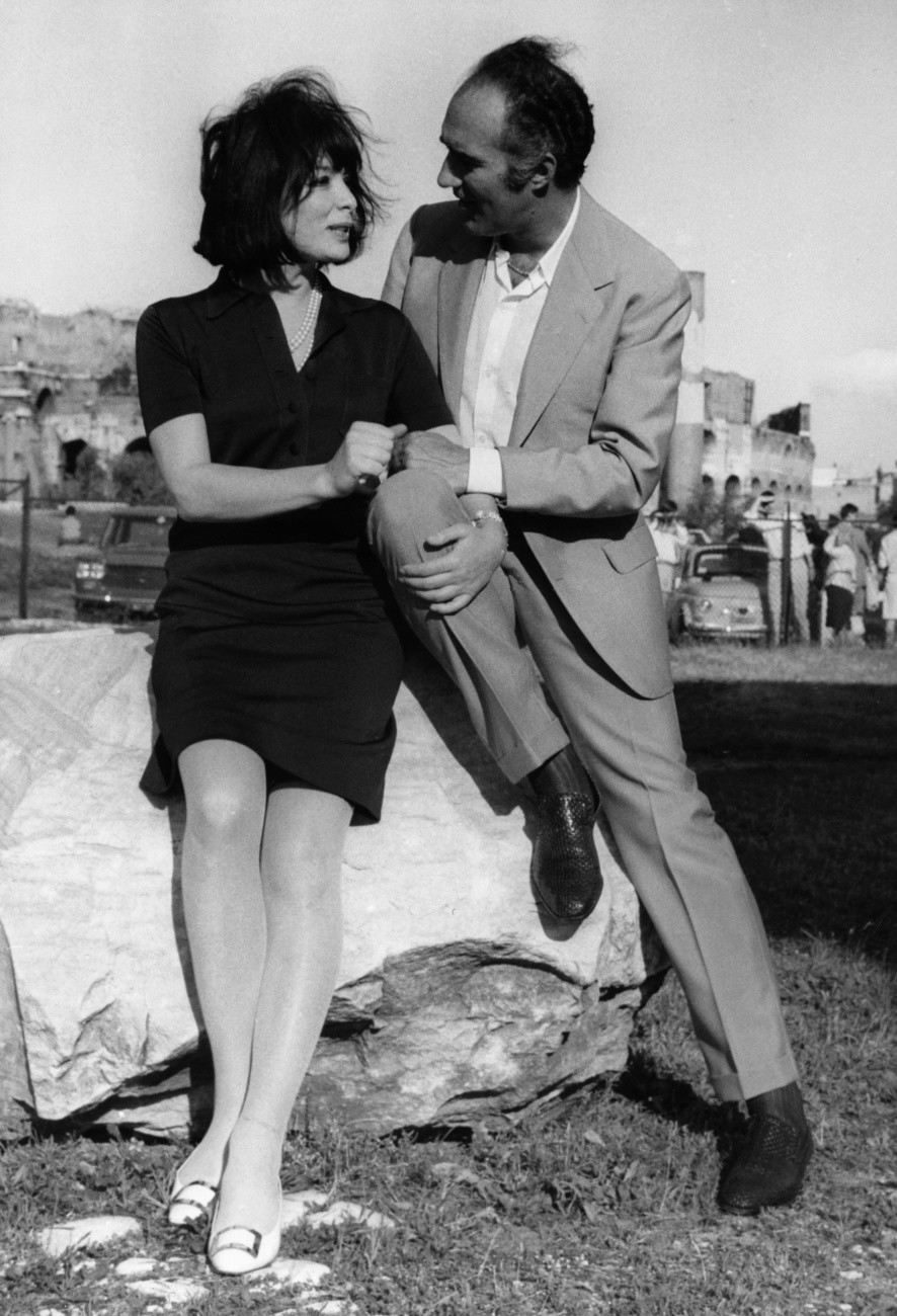 Juliette Gréco und Michel Piccoli am 20. Mai 1967 im Forum Romanum in Rom. (Foto: Keystone/Str)