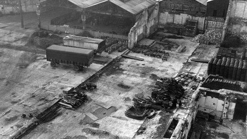 3. Juni 1940: Die Citroën-Fabrik am Quai du Javel in Paris wird bombardiert. Foto © Citroën