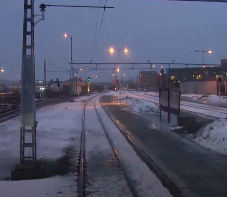 Ein trüb-nasser Februarmorgen im Bahnhof Trondheim S - km 0