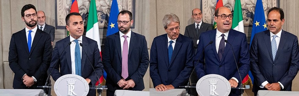 Di Maio (zweiter von links), Zingaretti (zweiter von rechts), in der Mitte mit blauer Krawatte: der frühere sozialdemokratische Ministerpräsident Paolo Gentiloni