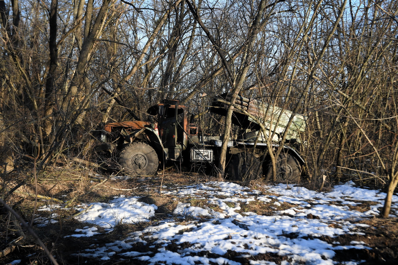 Zerstörtes russisches Militärfahrzeug
