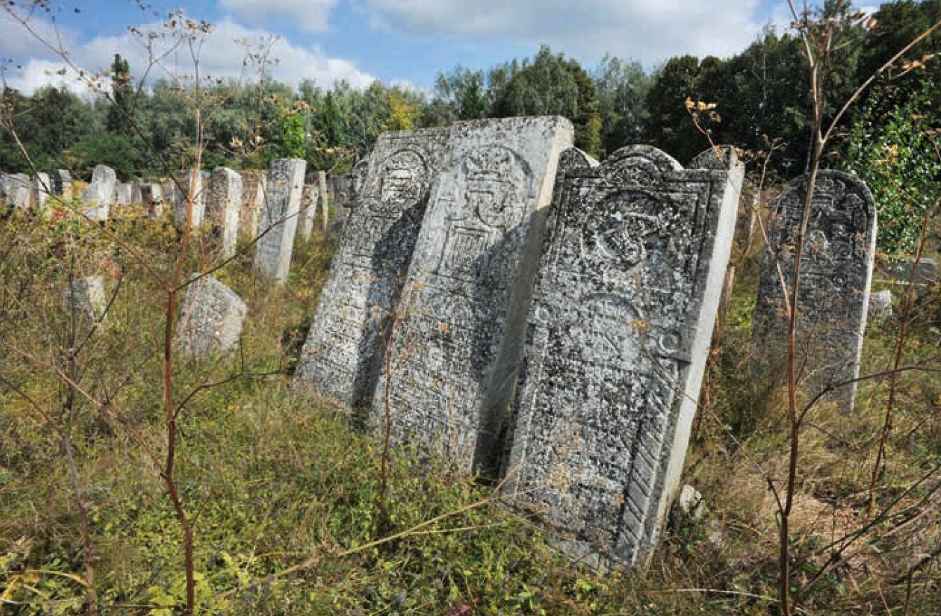 Auf dem Jüdischen Friedhof von Sadagora