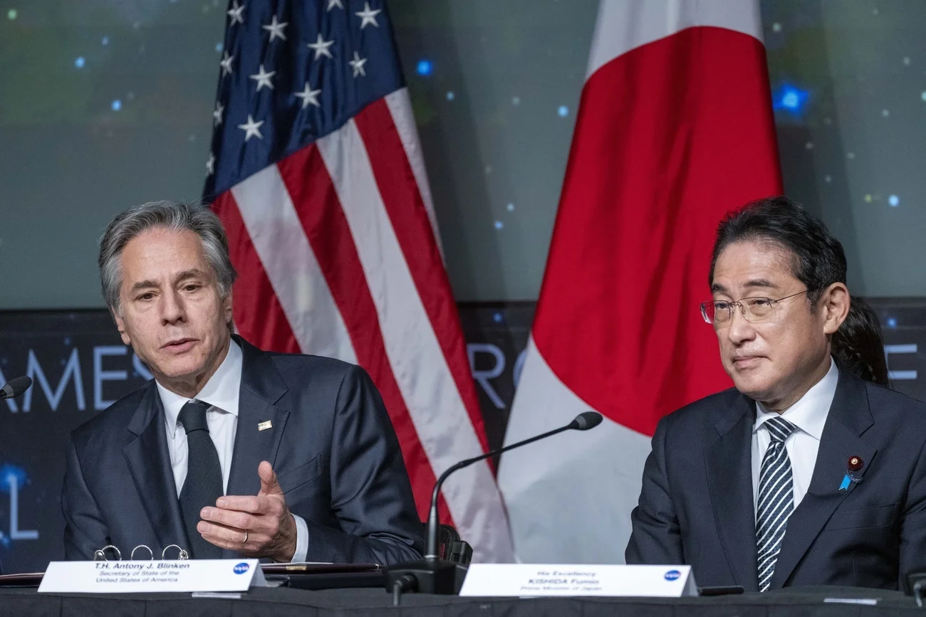 Blinken Kishida