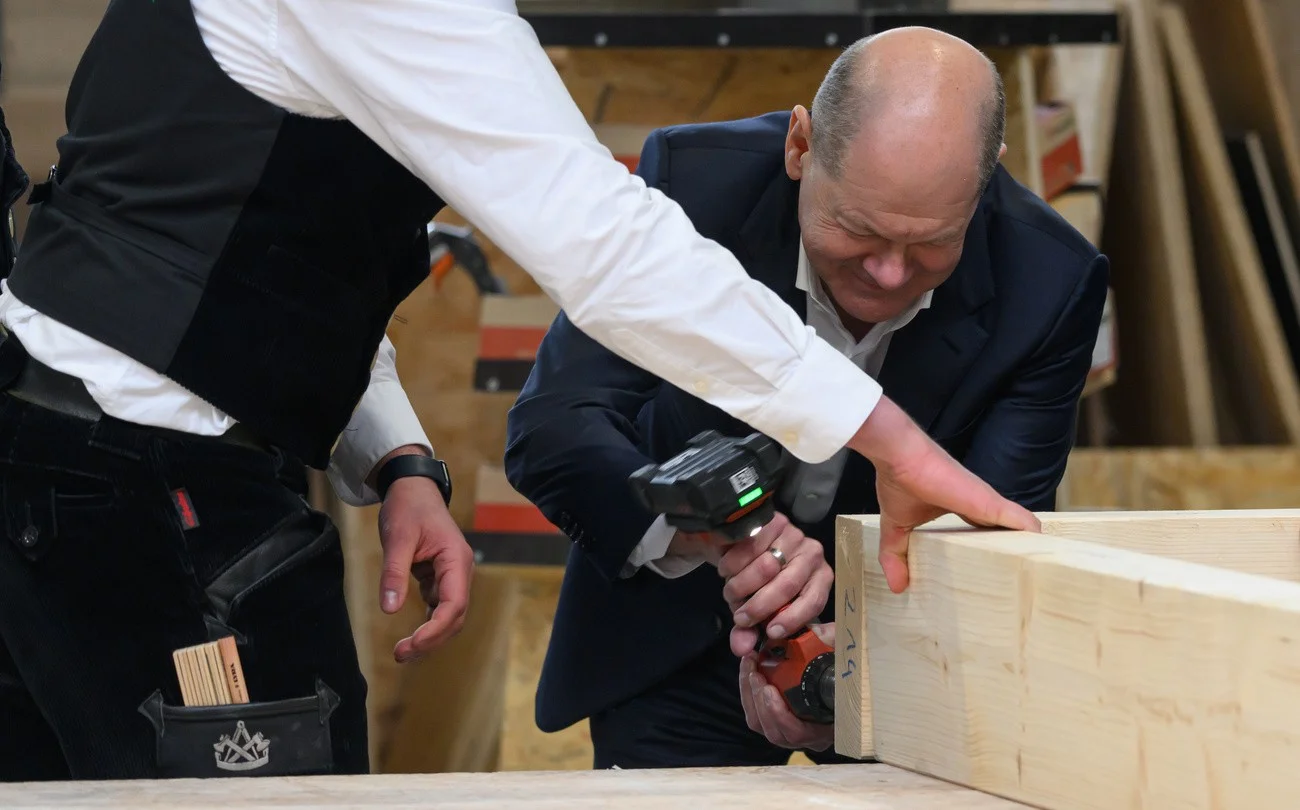 Scholz, Bretterbohren 