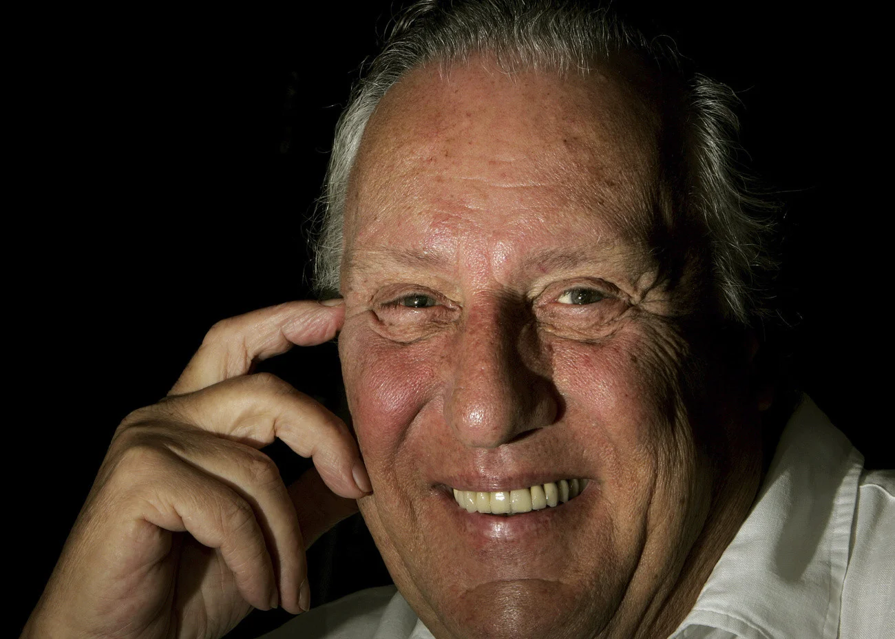 Frederick Forsyth 