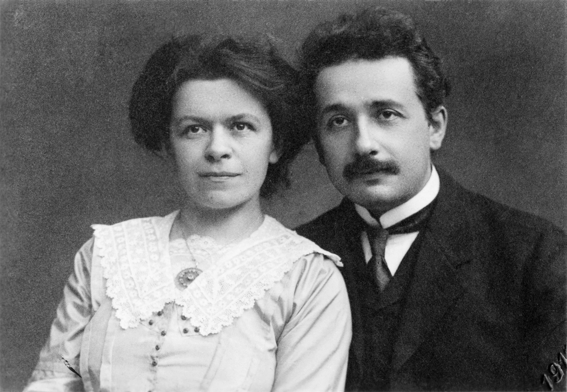 Marić, Einstein