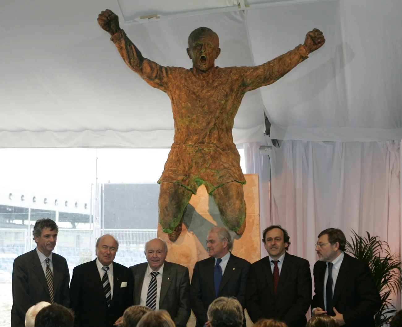 Alfredo di Stefano, Statue