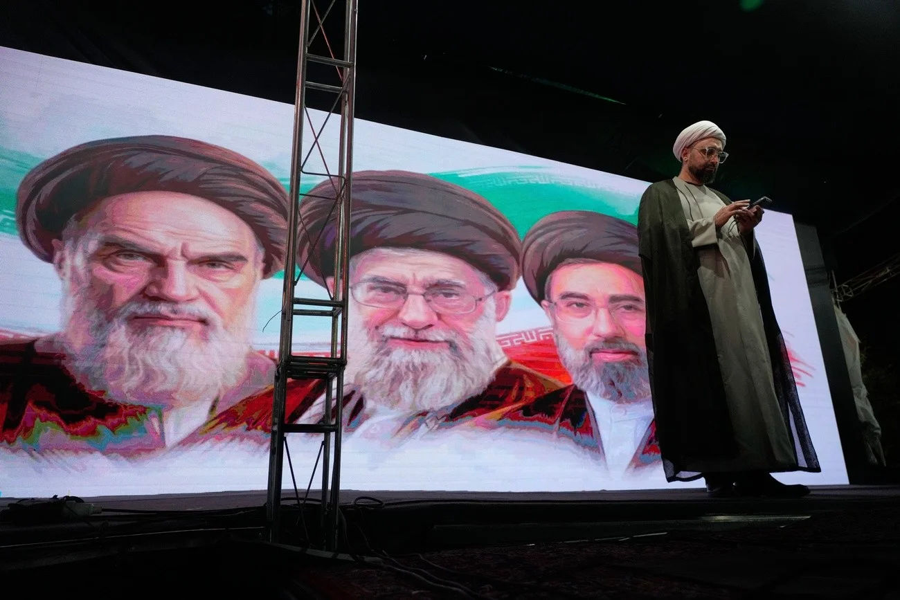 Drei Revolutionsführer, Teheran 