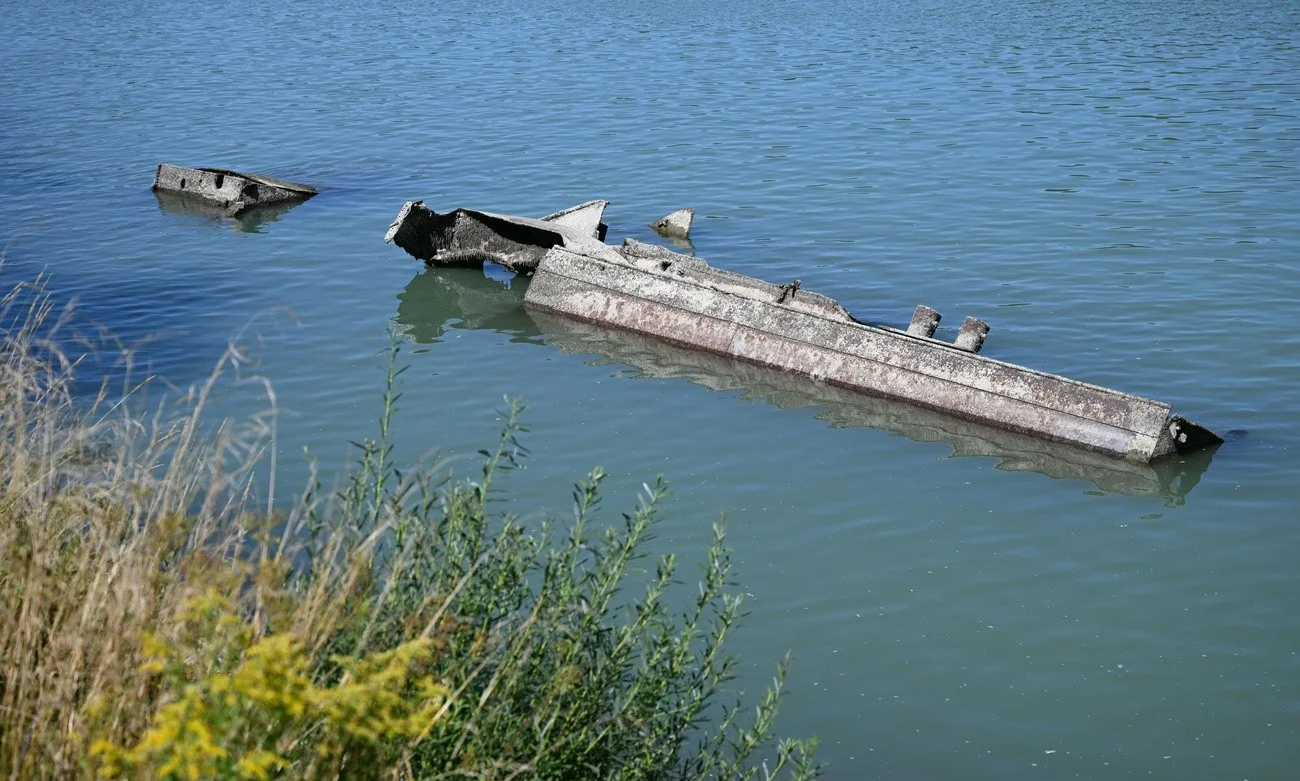Donau, altes Kriegsschiff