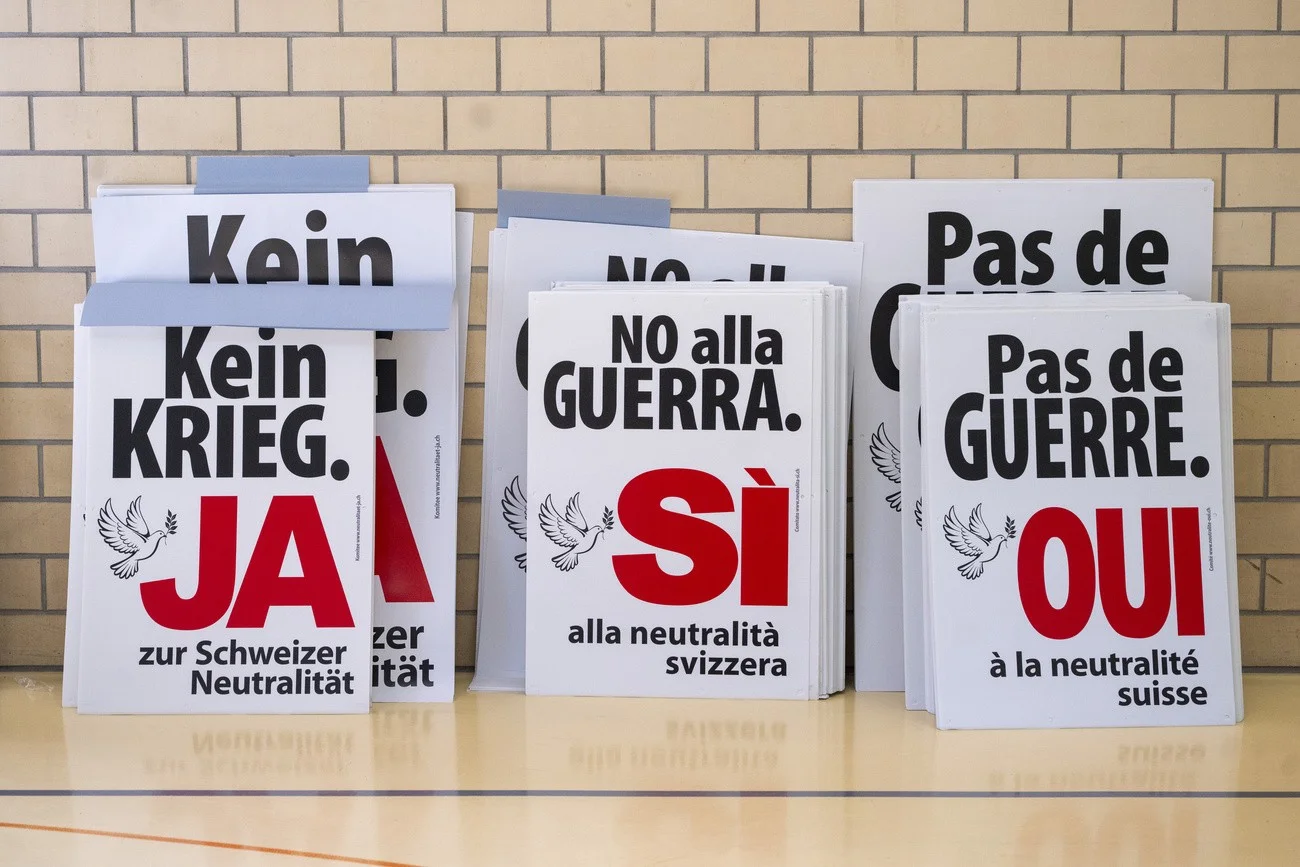 Plakat zur Neutralitäts-Initiative 