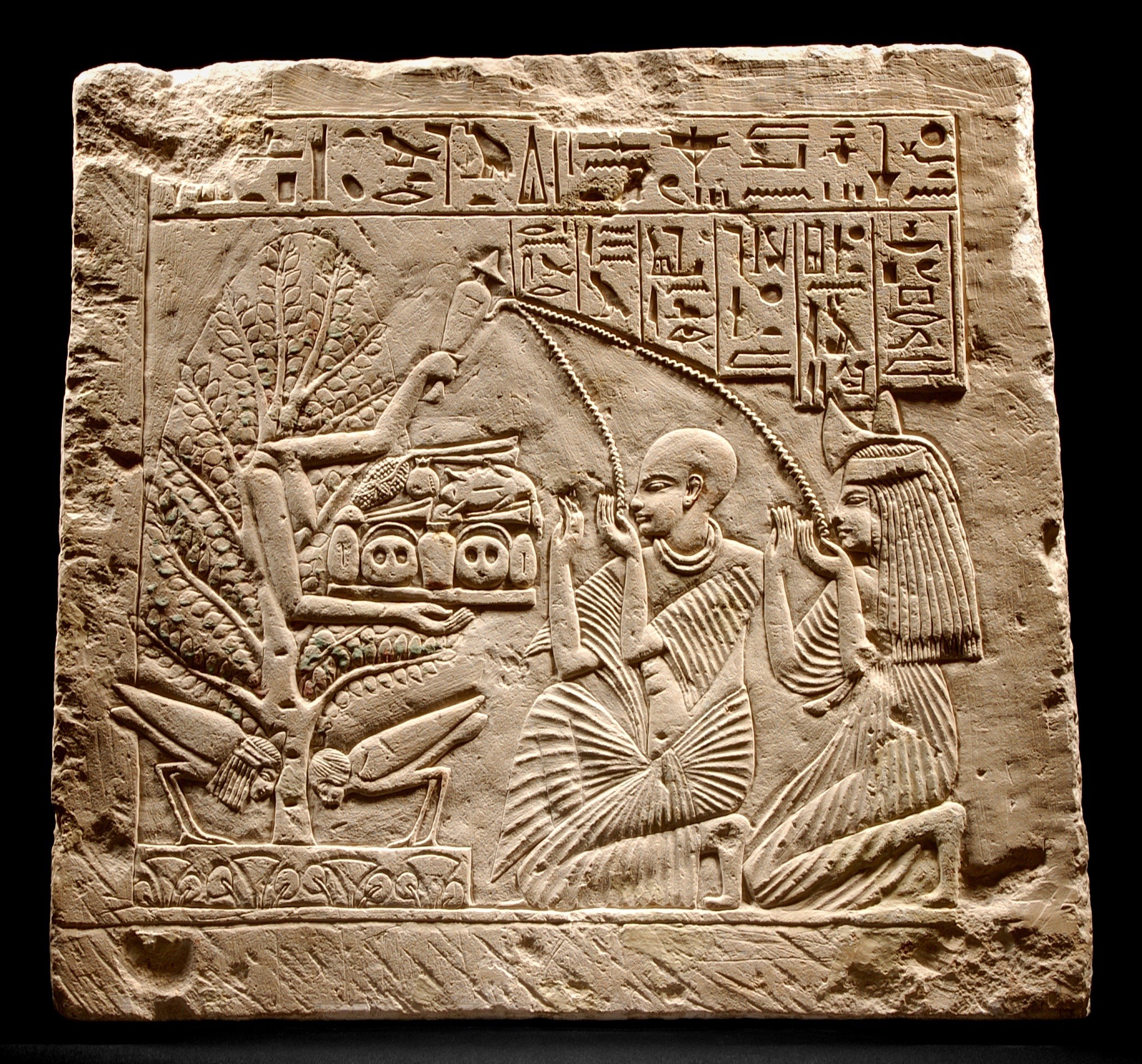 Kalksteinrelief aus dem Grab des ägyptischen Priesters Nijaji, Ägypten, wohl aus Saqqara, um 1290 v. Chr., © Museum August Kestner, Hannover 