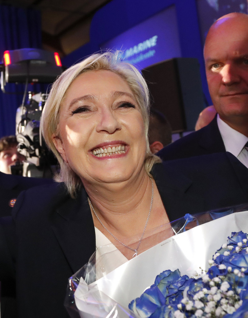 Marine Le Pen in ihrem Hauptquartier in Henin-Beaumont im Norden Frankreichs nach Bekanntgabe der Ergebnisse. (Foto: Keystone/AP/Michel Spingler)
