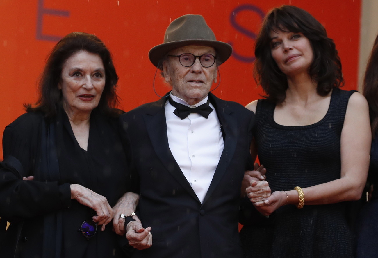 Anouk Aimée, Jean-Louis Trintignant und Marianne Denicourt stellen am 18. Mai 2019 am 72. Filmfestival von Cannes den Film, 'Les Plus Belles Annees d'une Vie' vor. (Foto: Keystone/EPA/Ian Langsdon)