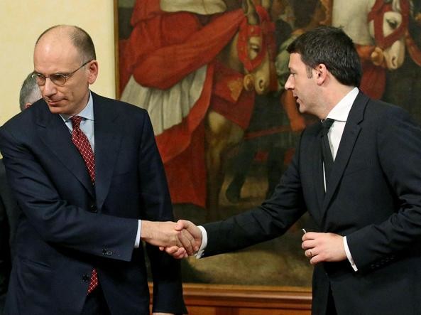 22. Februar 2014: Der kälteste Händedruck. Letta (links) mit Renzi