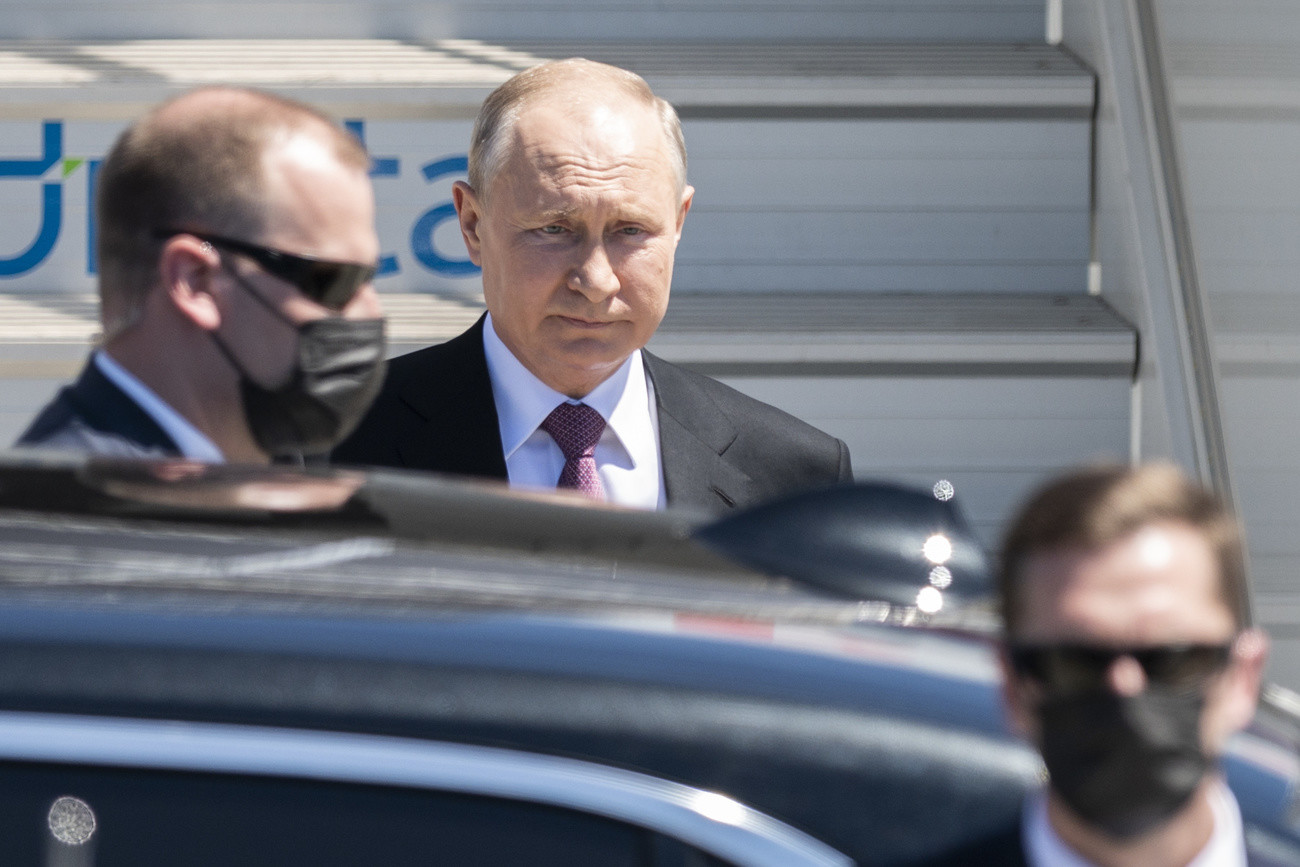 Ankunft von Wladimir Putin auf dem Genfer Flughafen Cointrin. Das Gipfelgespräch mit Joe Biden beginnt gegen 13.30 Uhr. (Foto: Keystone/Alessandro della Valle)