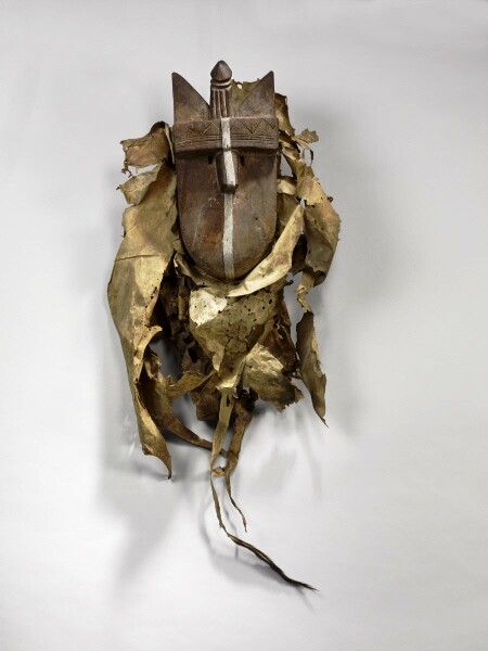 Angbai-Makse, Stamm der Toma, Guinea. Materialien: Holz, Zinn, Haut,  © musée du quai Branly, Foto Claude Germain