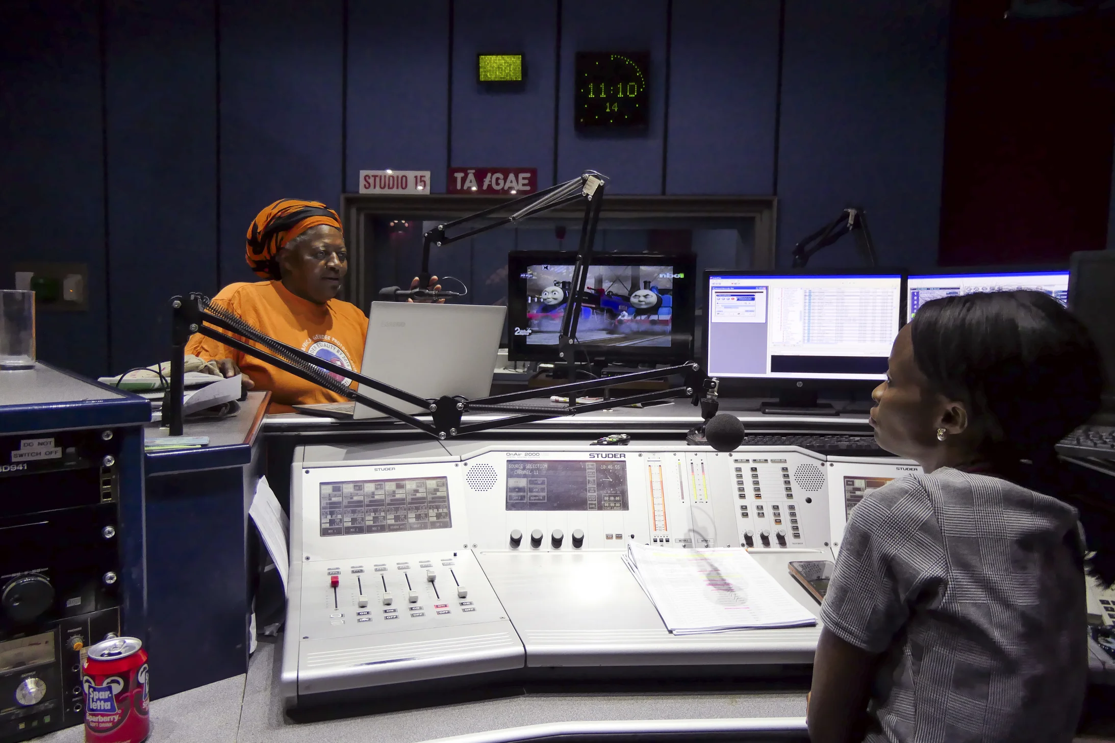 Rosa im Radiostudio 292