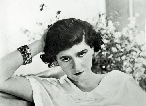 1883: Geburt von Coco Chanel (Gabrielle Bonheur Chasnel), französische Modeschöpferin. Das Bild stammt aus dem Jahr 1920.