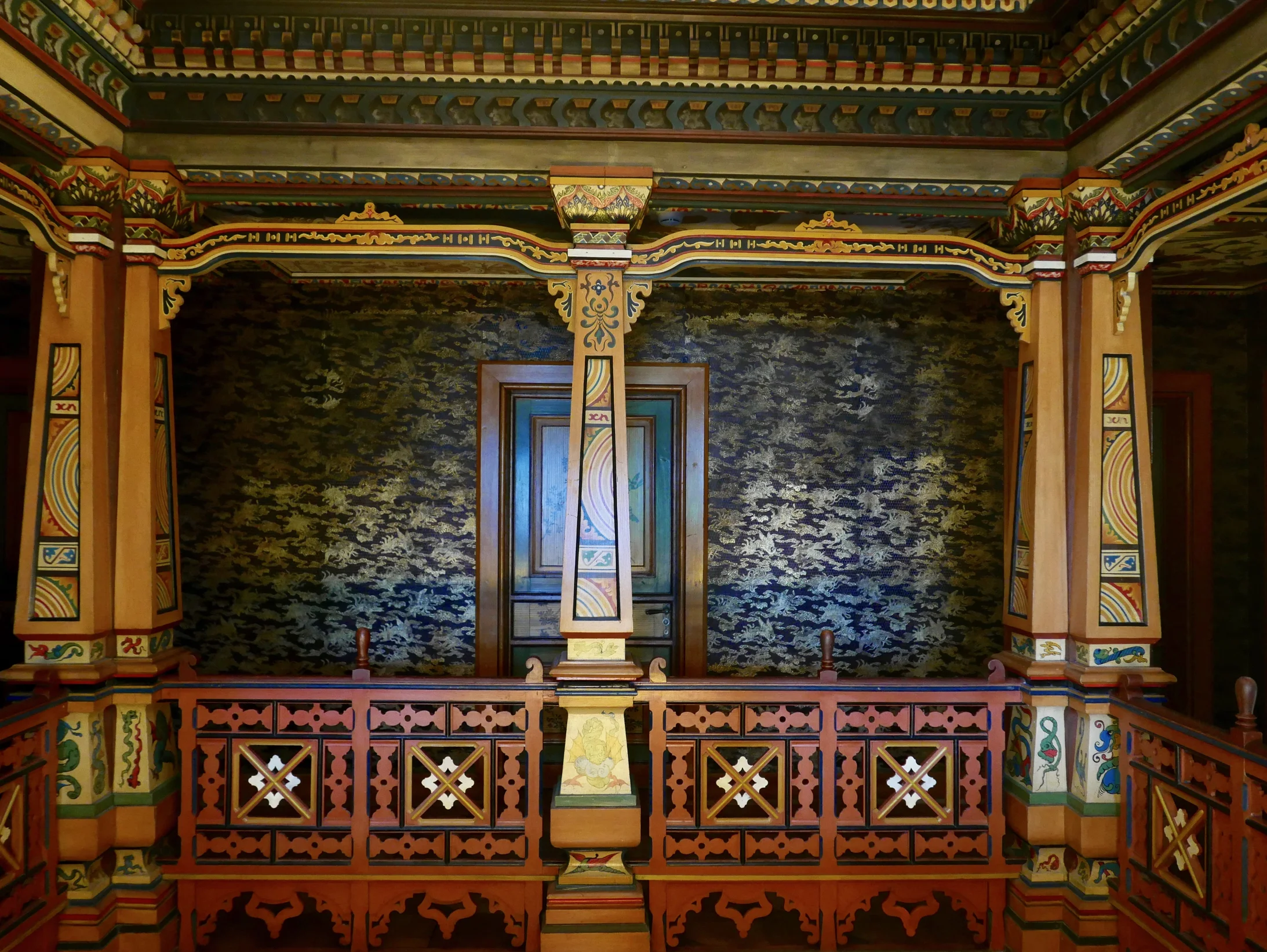 Unter der Glaskuppel der Villa Patumba