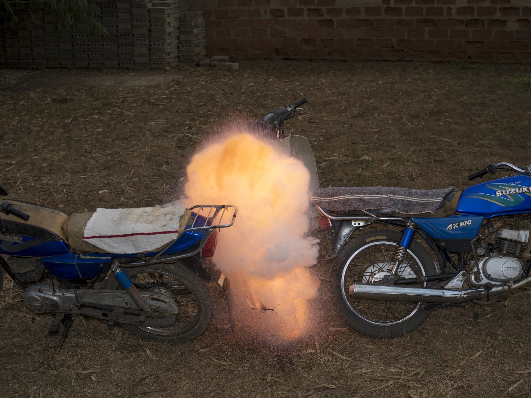 On Carbon Emissions [Über CO2-Ausstoss]. Aus der Serie «Excessocenus», 2016. © Cristina de Middel & Bruno Morais