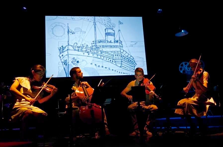 Galatea-Quartett vor dem Schiff aus Südamerika © Tanja Dorendorf/ T + T Fotografie