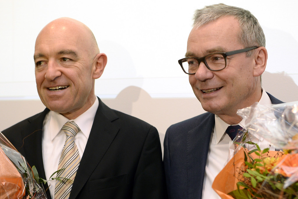 Der neue Zürcher Ständerat Ruedi Noser (FDP, rechts) mit dem Sozialdemokraten Daniel Jositsch, der schon im ersten Wahlgang gewählt worden war. (Foto: Keystone/Walter Bieri)