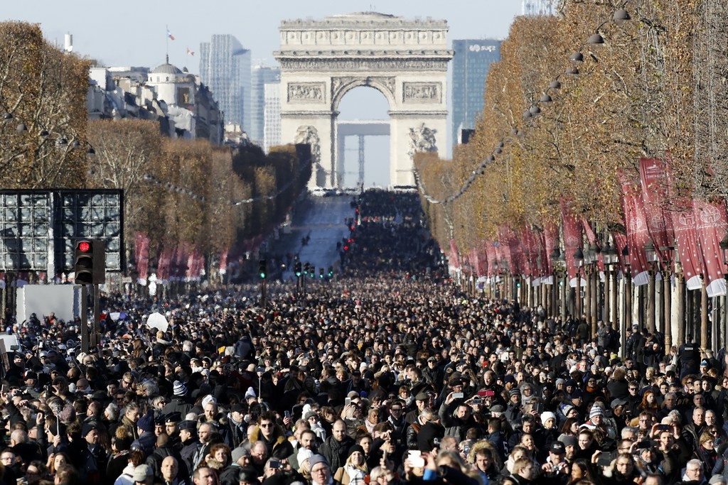 Die Champs-Élysées (Foto: Keystone/EPA/Etienne Laurent)