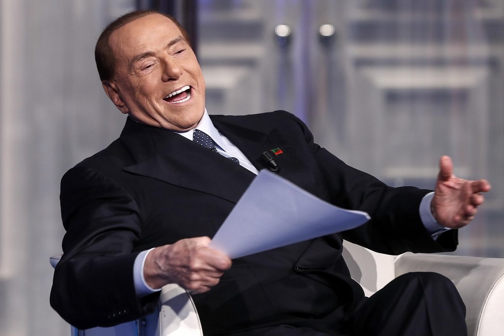 Berlusconi am Donnerstagabend in TV-Sendung „Porta a Porta“ (Foto: Keystone/EPA/Riccardo Antimiani)
