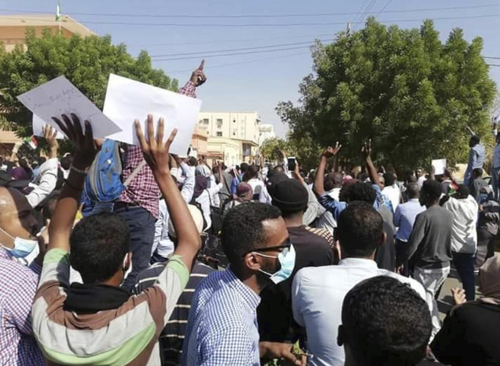Demonstration gegen die sudanesische Regierung in Khartum. Das Bild vom 25. Dezember 2018 wurde von sudanesischen Manifestanten verbreitet. (Foto: Keystone/Sudanese Activists via AP)
