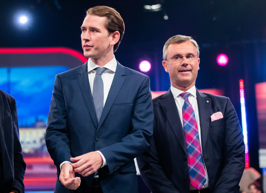 Sebastian Kurz mit FPÖ-Parteichef Norbert Hofer (Foto: Keystone/AP/Georg Hochmuth)