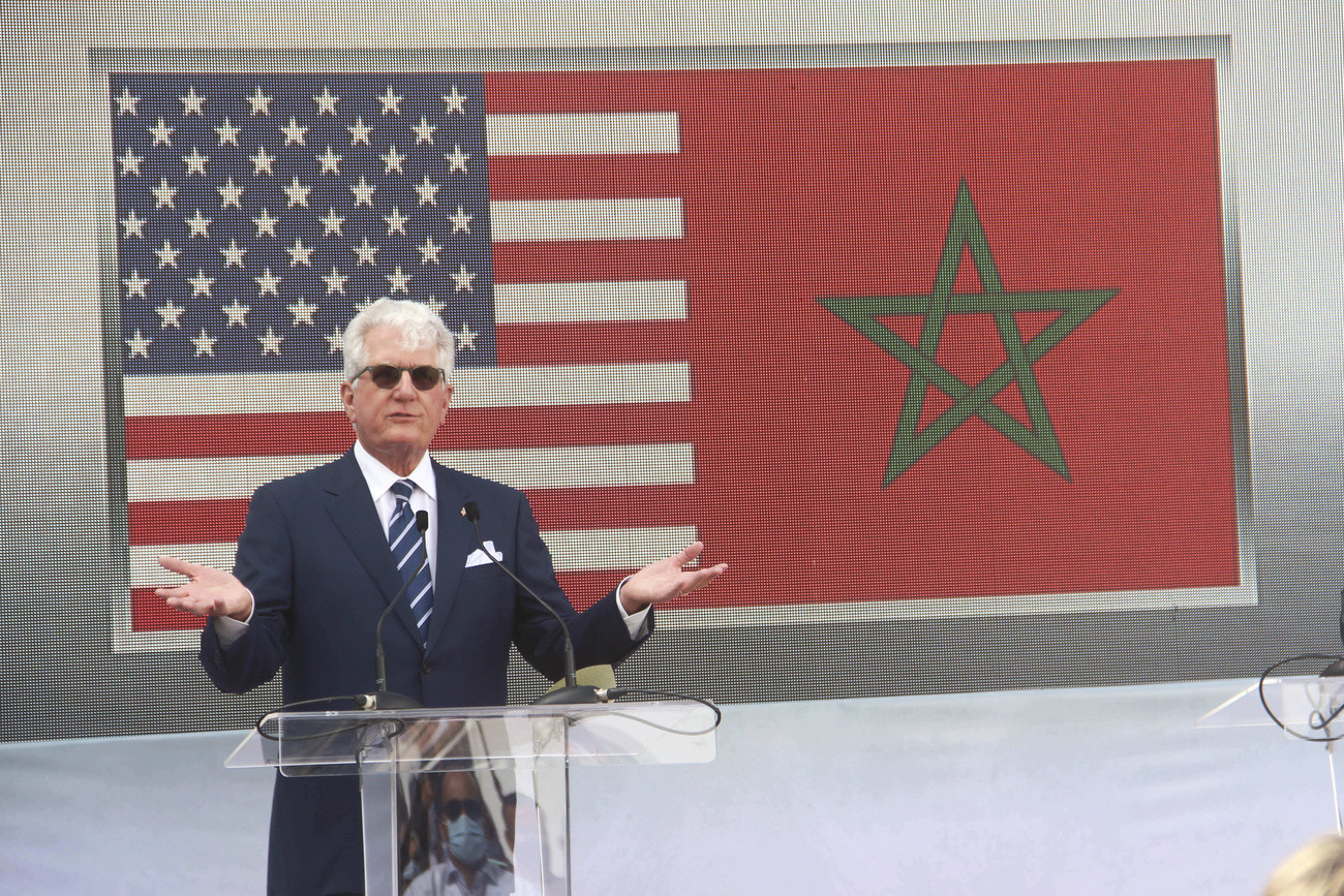 Der amerikanische Botschafter David T. Fischer am Sonntag in Dakhla (Foto: Keystone/AP/Noureddine Abakchou)