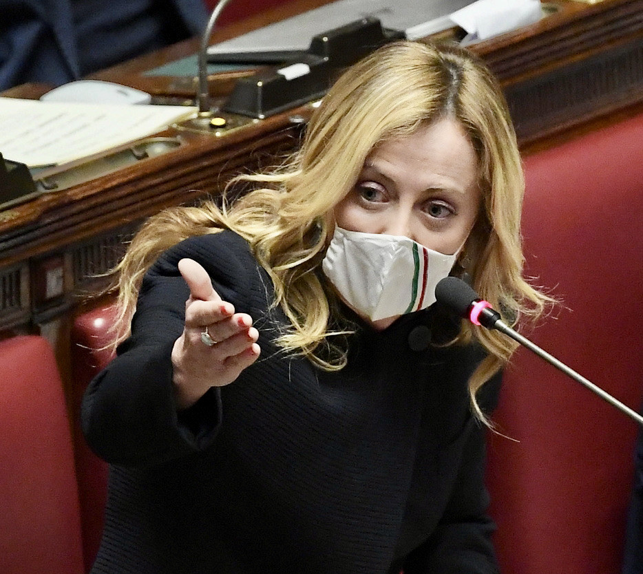 Giorgia Meloni am 27. April im italienischen Parlament (Foto: Keystone/EPA/Ettore Ferrari)